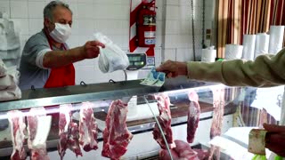 Argentines feel the pain of 100% inflation