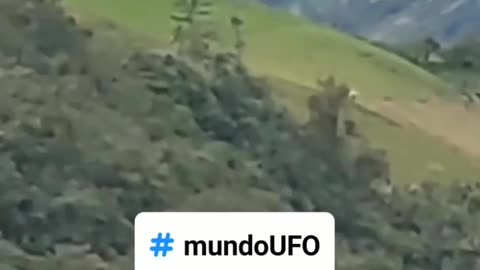 O que será isso? 🤔😱🛸🛸