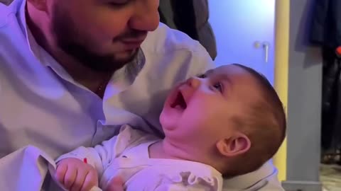 how sweet reactions by little babies