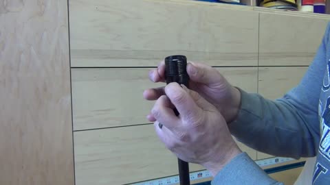 How to Replace a Lamp Socket