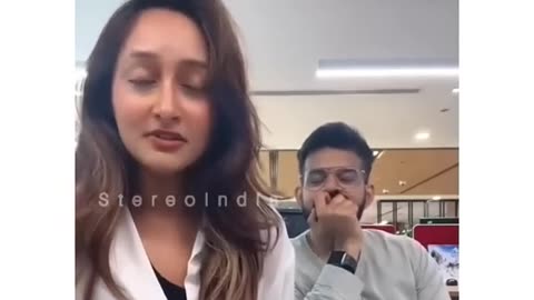 ENGLISH SONG INFRONT OF BOYFRIEND||REACTION 👀