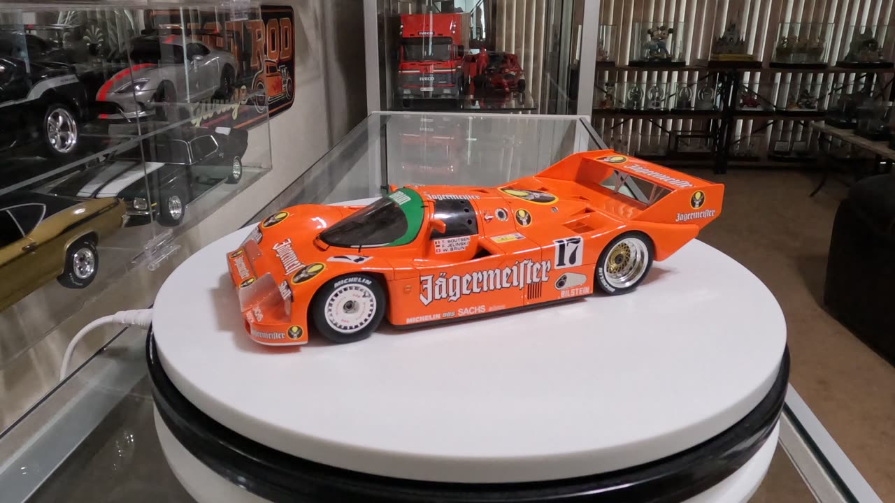 1986 Porsche 962C Jägermeister #17 by Spark