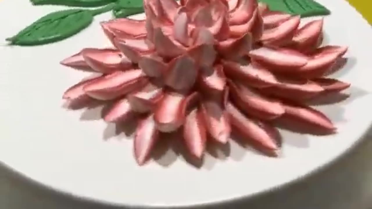 Stunning birthday cake decorating technique 💝💝 #shorts (8)