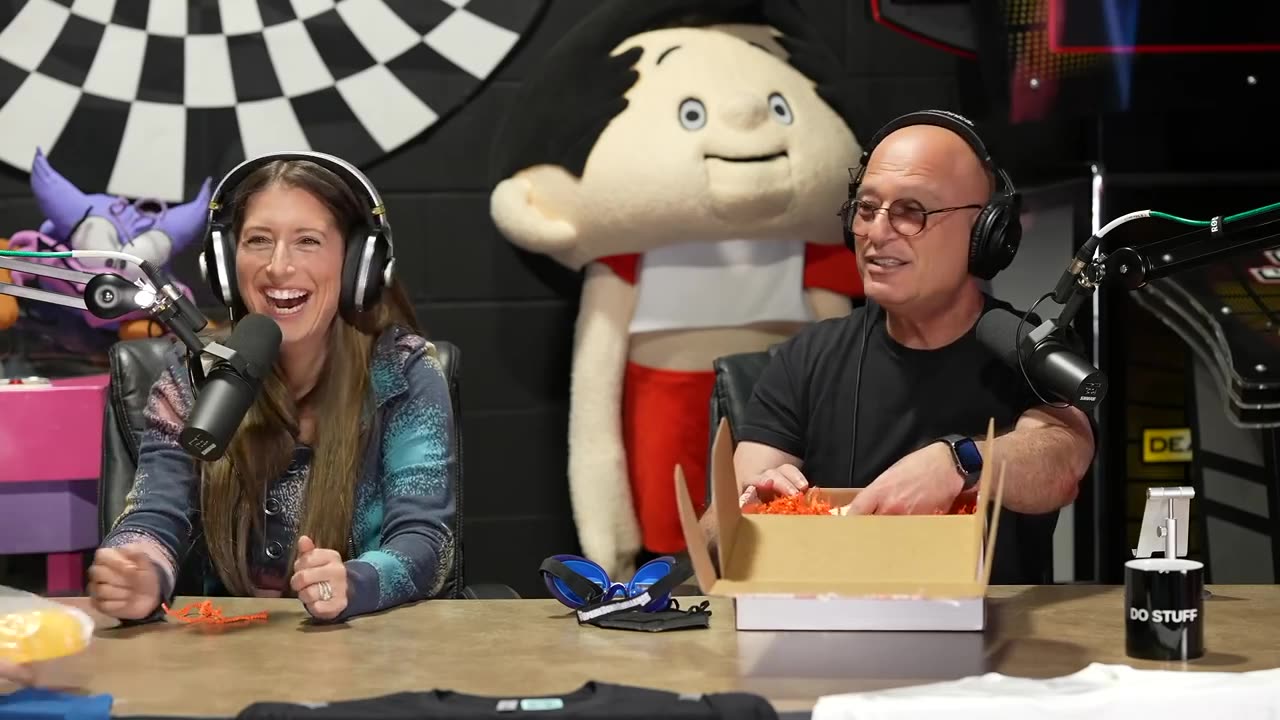 Howie's Golden Buzzer Will Never Do Another Podcast After This... ｜ Howie Mandel Does Stuff