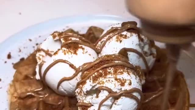 Trying a new dessert spot in Chicago