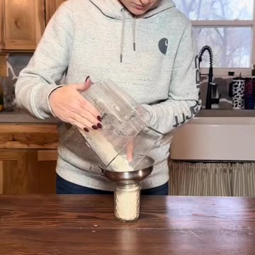 Making garlic powder from garlic skins