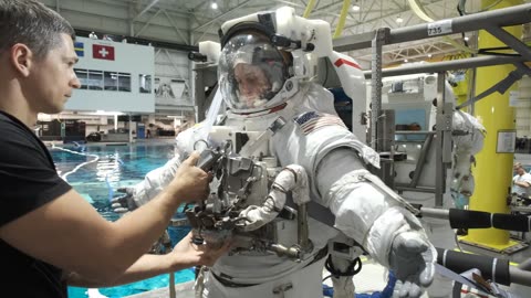 ASTRONAUT LORAL _OH ARE TRAINING