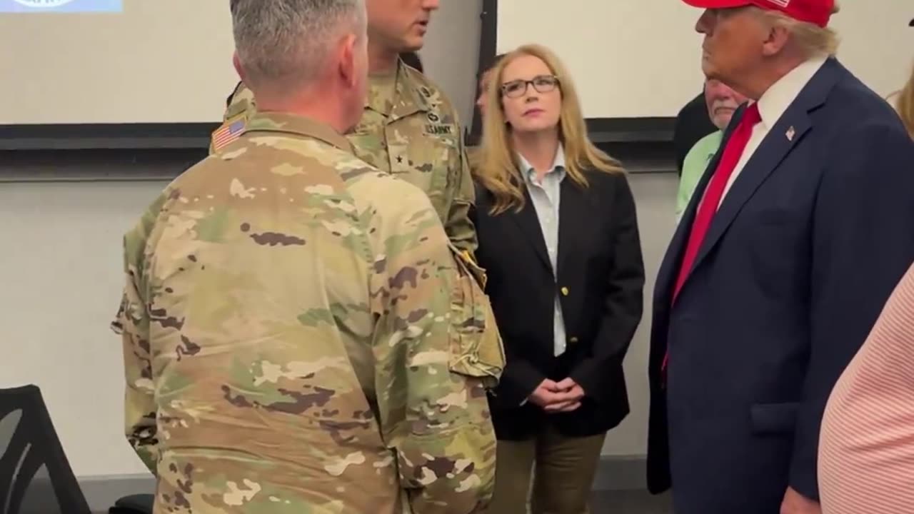 📋🇺🇸 Trump Receives Briefing at Lowndes County Emergency Management Agency!