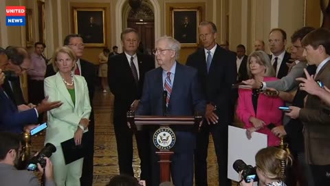 Senator Minority Leader Mitch McConnell appears to have a health issue during press conference.