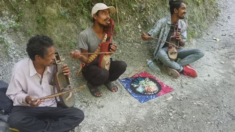 Road side singer