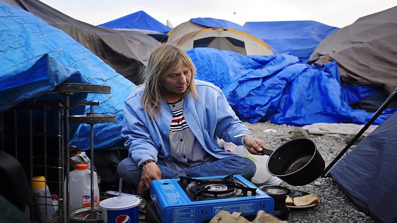 Homelessness Exploding in Illinois: Following California's Homeless Crisis?