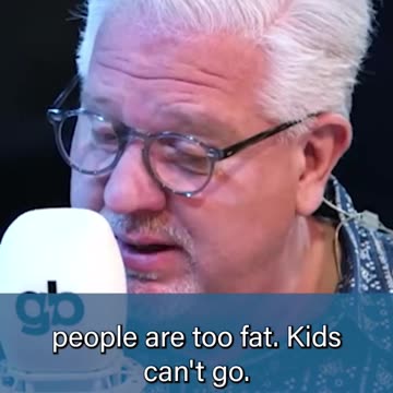 Drag queens or fatties for US Navy recruitment?