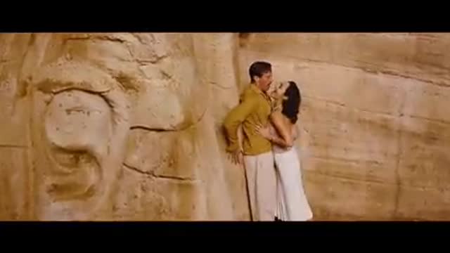 Simon and Linnet Kiss Scene - Death on the Nile