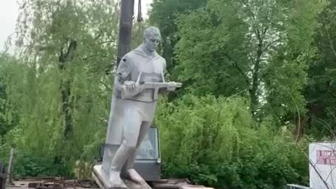 Ve městě Červenohrad ve Lvovské oblasti odstranili pomník osvobození ruskou armádou