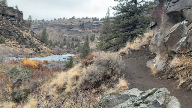 Central Oregon – Steelhead Falls – High Desert Scenic Wonderland – 4K