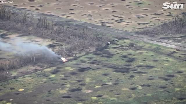 Russian soldiers flee as Ukrainian forces obliterate row of armoured vehicles