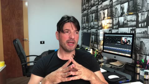 LA POLITICA MONDIALE VUOLE CREARE UNA MASSA DI POVERI NON PENSANTI (video realizzato il 18.11.2019)