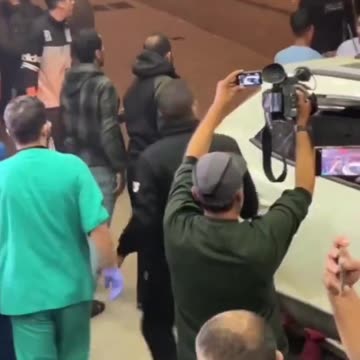 Senior Hamas leader, Nizar Awadallah, arrives in hospital severely wounded.