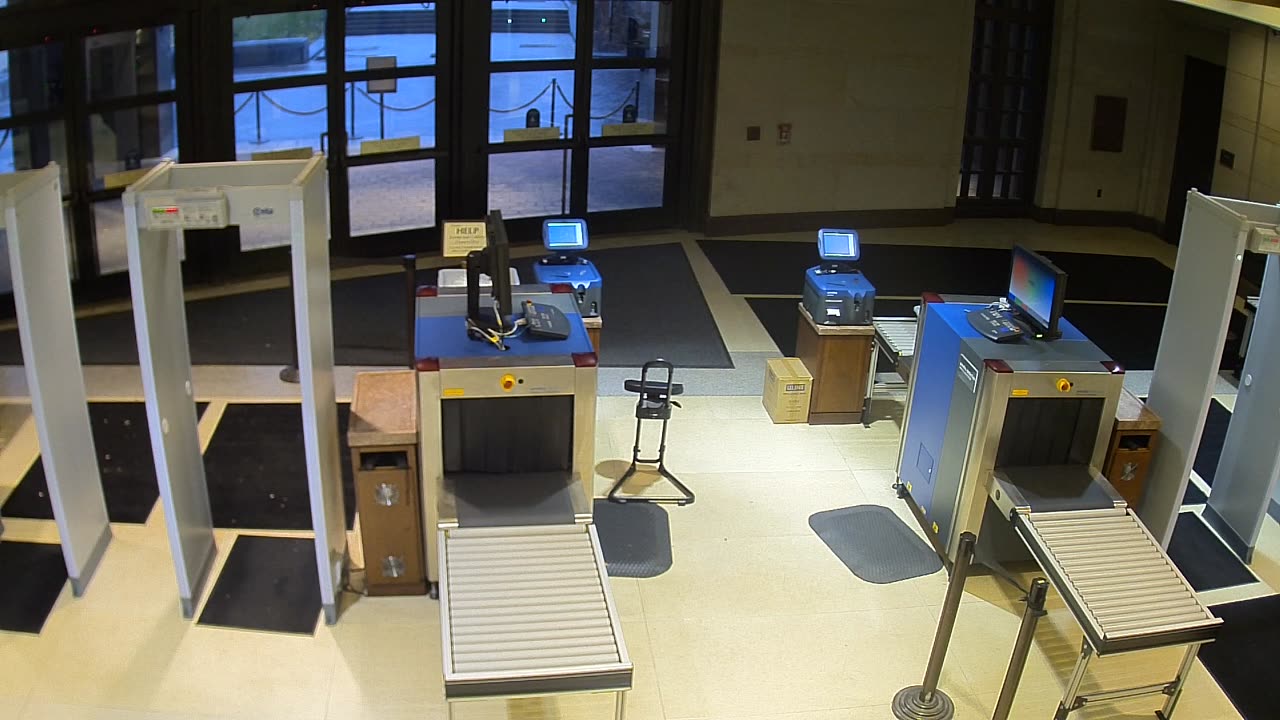 7135CVCULNScreeningLane2_2021-01-05_16h39min57s833ms.mp4