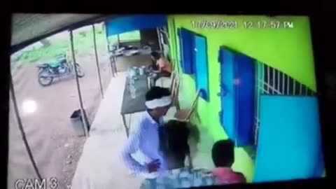 LIVE CCTV FOOTAGE OF THIEF KANJHIJHARAN