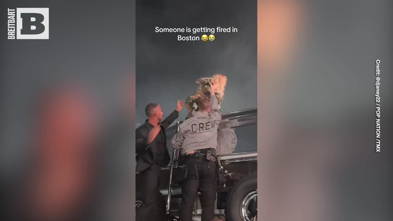 BUMMER: Beyoncé Helped Down from Malfunctioning Prop Tank During Concert