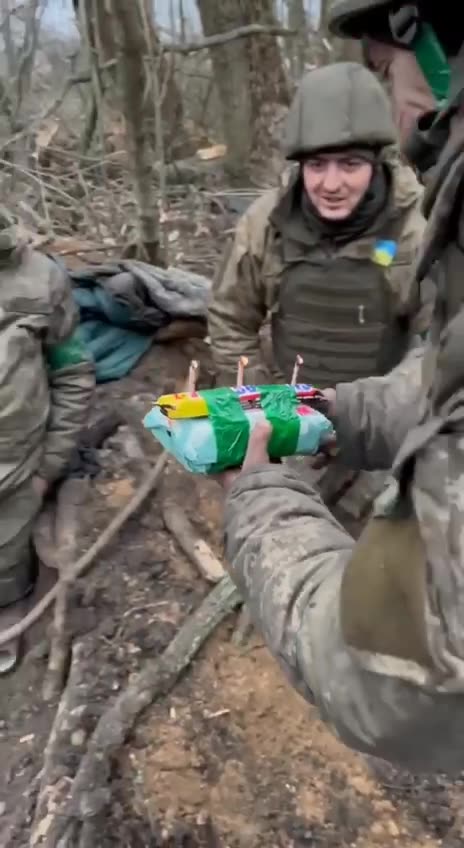 😊 Birthday in the trenches 🎂