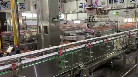 How does automatic caser machine for glass bottle packaging run