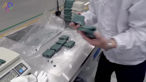 Hey ☺️ the house and celery 😀😀😮 the sky is the