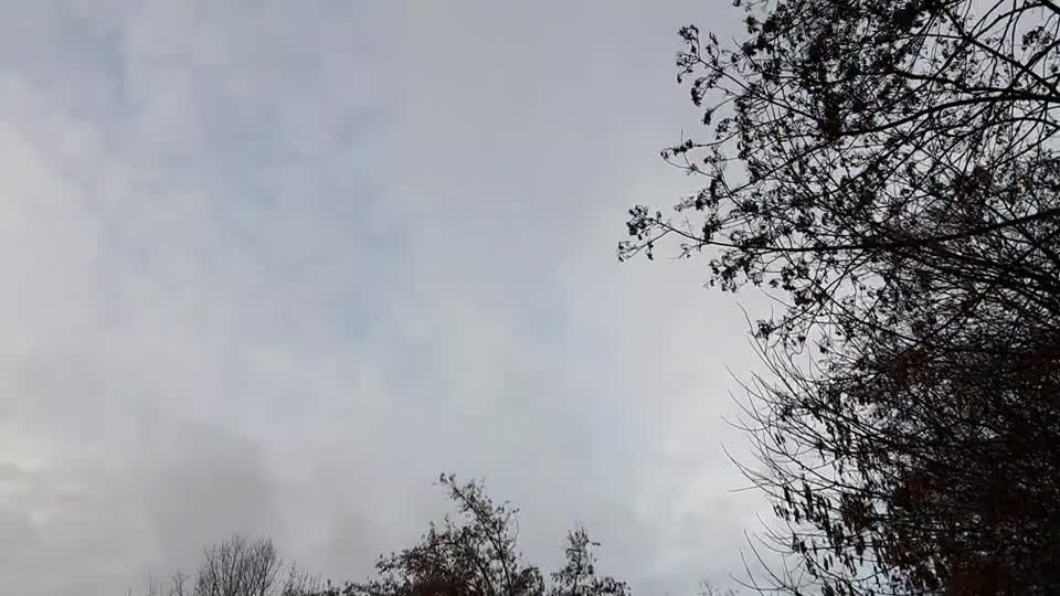 Himmel in Berlin am 7.12.2022 um 14:07 Uhr