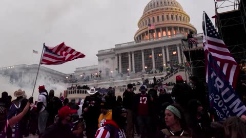 Biden, Trump appeal to fear in final midterm rallies