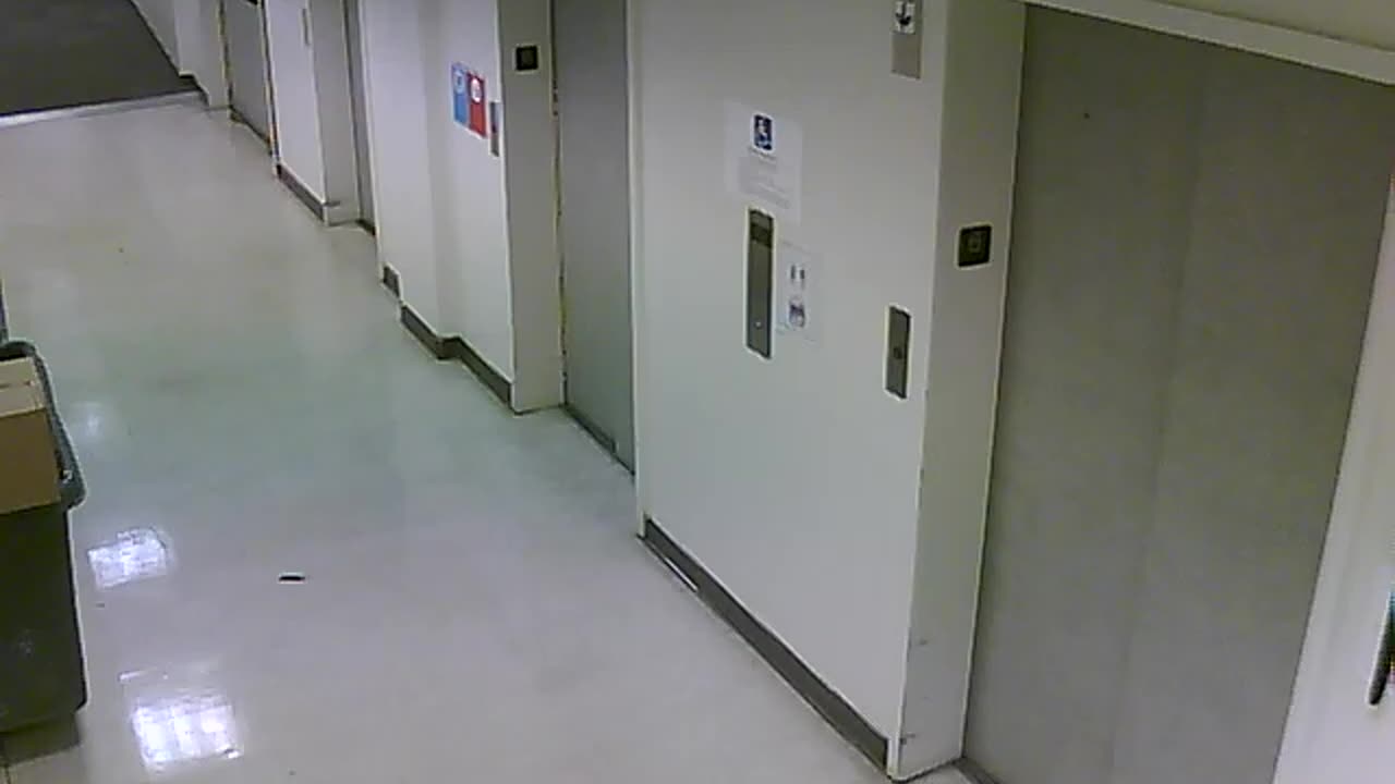 3904PSQB06FreightLobbyRear_2021-01-06_16h40min00s970ms.mp4