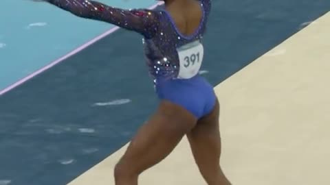 Olympics #Paris2024 Flying high and making history-Simone Biles showing us why she's a legend →→ #Olympics #Paris2024