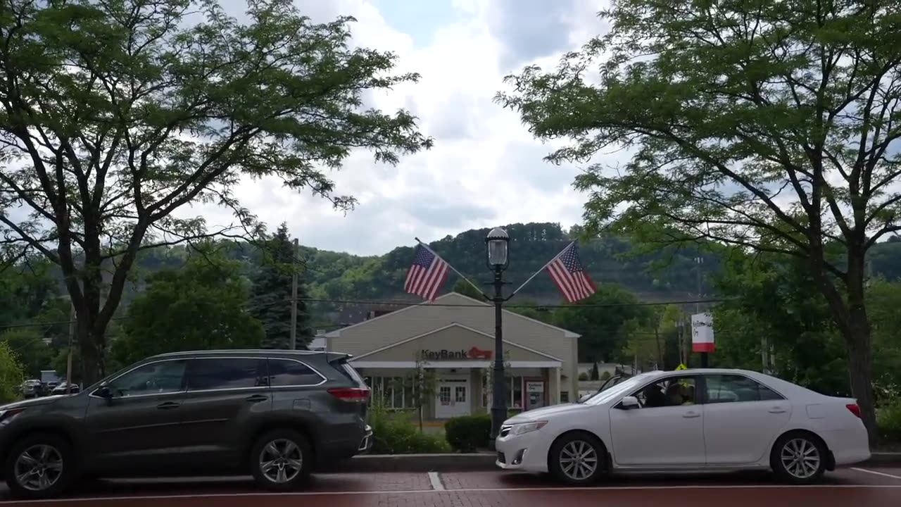 OUT OF CONTROL TYRANT COP GETS SHUT DOWN & OWNED!!