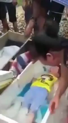 In China, sellers of children's organs have been arrested, containers with frozen bodies of children