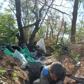 Russian forces continue to cover Ukrainians with heavy fire