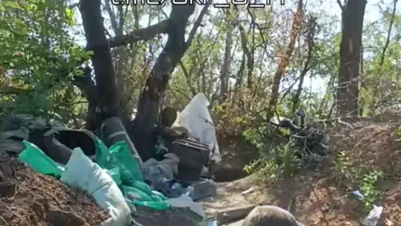 Russian forces continue to cover Ukrainians with heavy fire