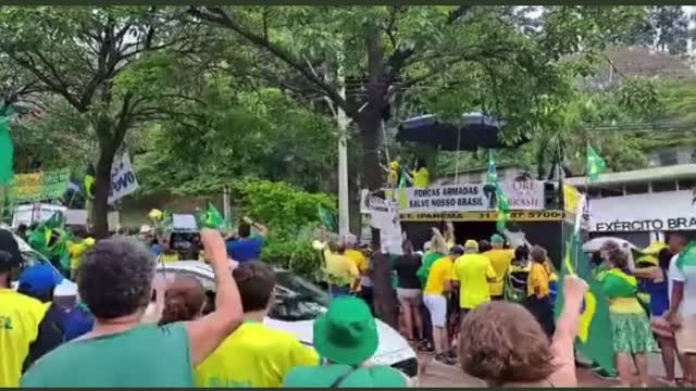 Patriotas firmes e confiantes em Manifestação em BH