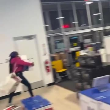 Shoplifters walk out with PS5 consoles at Best Buy store