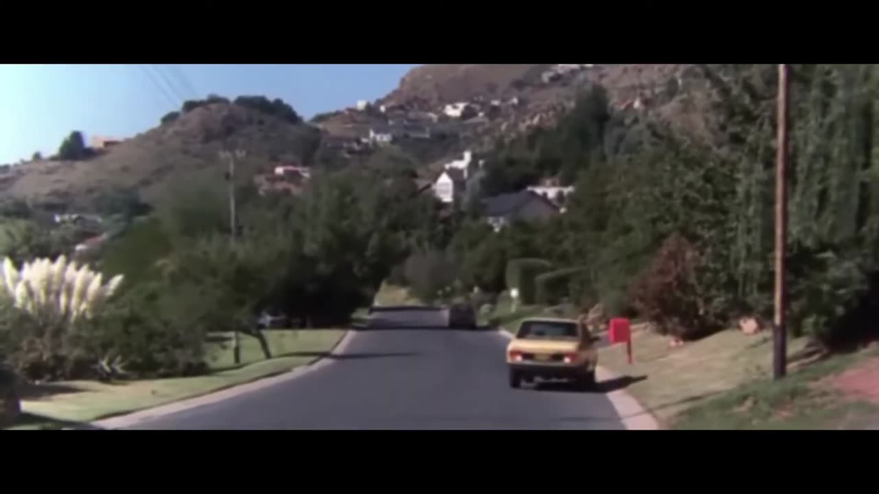 Mailbox scene - The Gods Must Be Crazy 1980