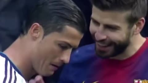 Ronaldo dive against Piqué