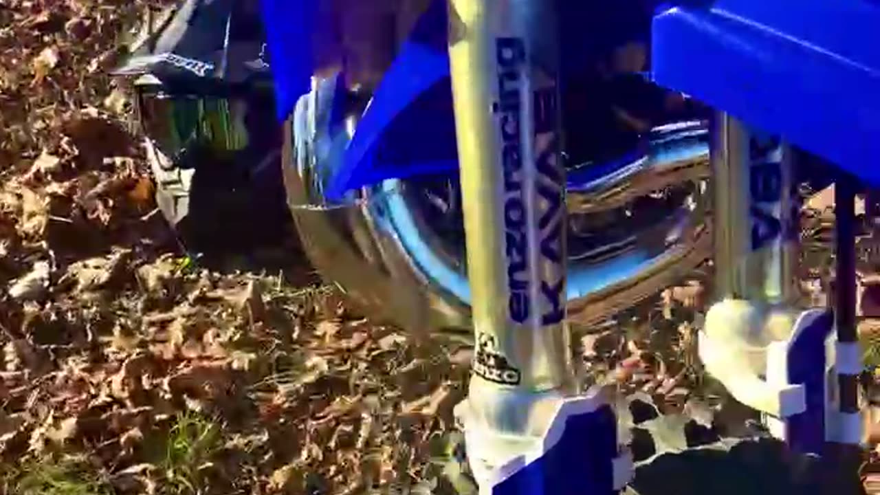 2004 Yamaha YZ 250- FMF Gnarly Pipe/ Pro Circuit R304 Silencer