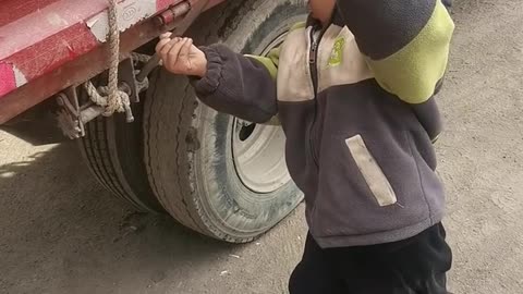 The little expert at work #record the naughty little guy #The happiness of a cute baby is so simple