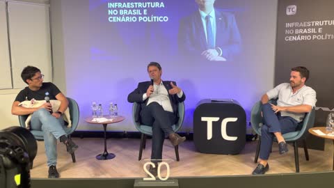 ALGUNS SETORES DA ESQUERDA SE CURVAM AO CAND1DATO TARCISIO GOMES DE FREITAS