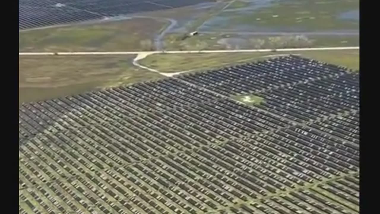 Distrutti 4000 acri di campo fotovoltaico a Damon in Texsas. Danno ecologico immenso.