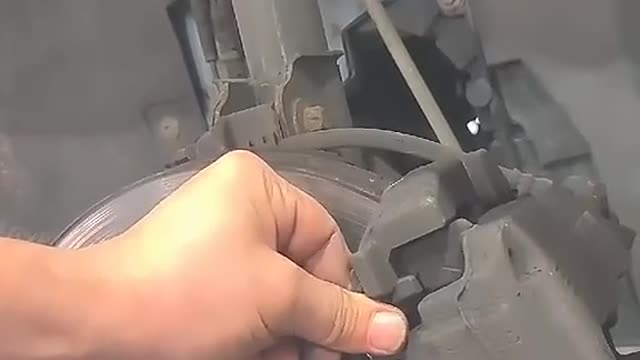 Disassembly of brake disc fittings