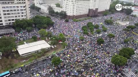 Manifestantes aliados a Bolsonaro vão às ruas no Rio de Janeiro