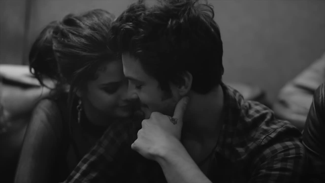 (Official VSelena Gomez - The Heart Wants What It Wants (Official Video)ideo)