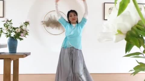 After performing the sand painting, remove the props, and come to an antique