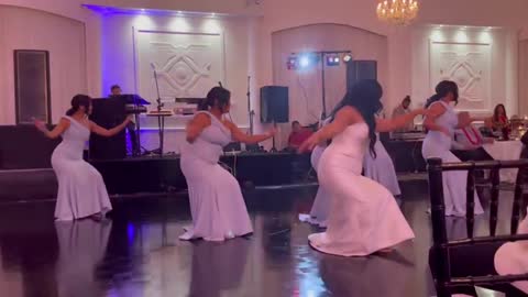 Siva Laia Afio Ane Loa Bridal Dance