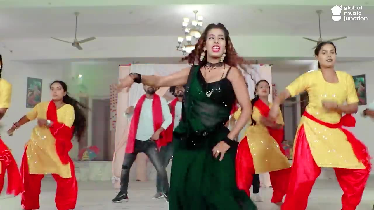 _%23Shivani_Singh___Parul_Yadav___Sent_Gamkauwa___New_Bhojpuri_Song_2023___GMJ(720p)_230808163901